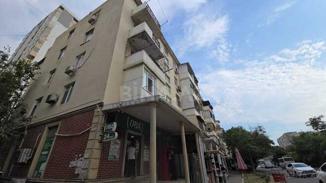 Satılır 1 otaqlı köhnə tikili 35 m², Qara Qarayev m., photo 1 from 9