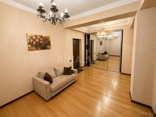 Satılır 4 otaqlı yeni tikili 195 m², 28 May m., photo 13 from 17