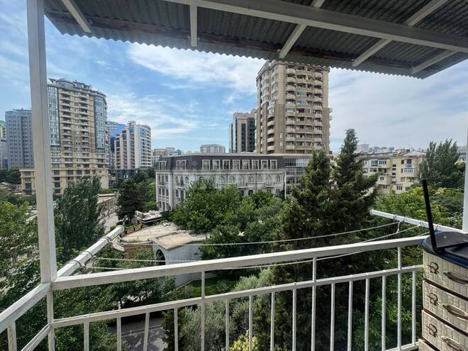 Сдаётся 3-комн. вторичка 70 м², м. Низами, photo 10 from 13