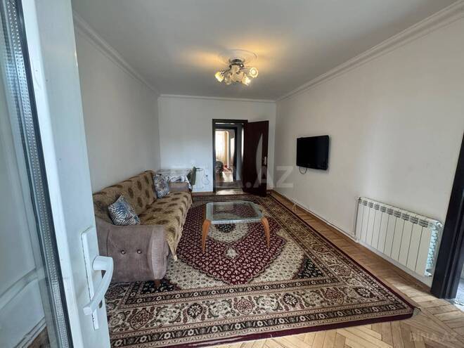 Сдаётся 3-комн. вторичка 70 м², м. Низами, photo 1 from 13