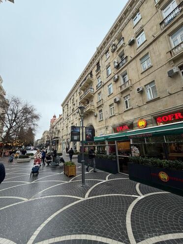 Satılır 4 otaqlı köhnə tikili 110 m², Sahil m., photo 5 from 21