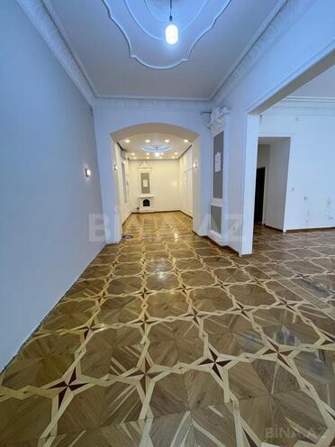 Satılır 4 otaqlı köhnə tikili 110 m², Sahil m., photo 14 from 21