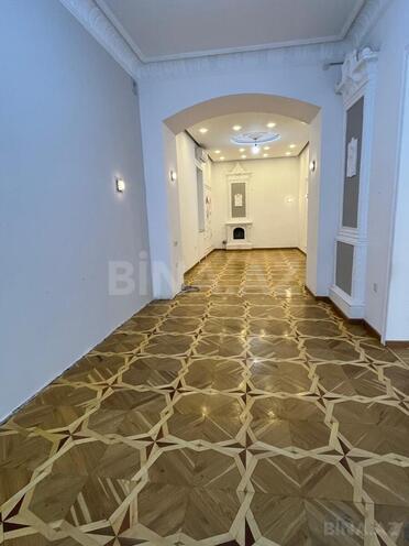 Satılır 4 otaqlı köhnə tikili 110 m², Sahil m., photo 10 from 21