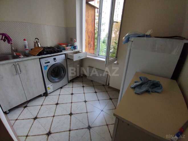 Продаётся 1-комн. вторичка 40 м², м. Нефтчиляр, photo 6 from 7