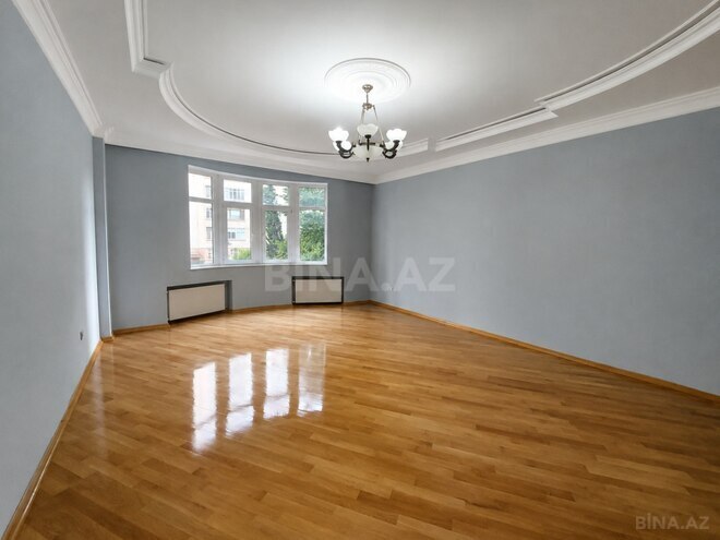 Satılır 3 otaqlı yeni tikili 132 m², İnşaatçılar m., photo 1 from 14