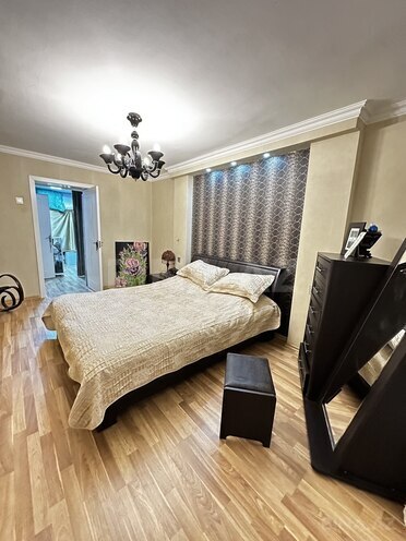 Satılır 5 otaqlı köhnə tikili 120 m², İnşaatçılar m., photo 14 from 32