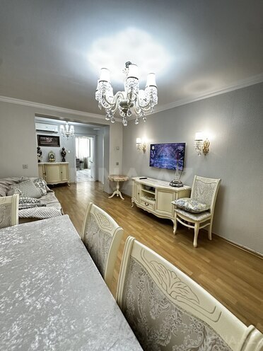 Satılır 5 otaqlı köhnə tikili 120 m², İnşaatçılar m., photo 5 from 32