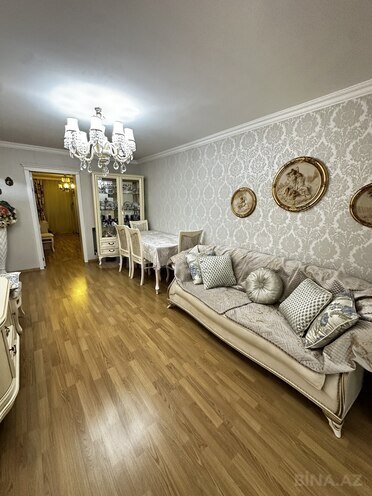 Satılır 5 otaqlı köhnə tikili 120 m², İnşaatçılar m., photo 1 from 32