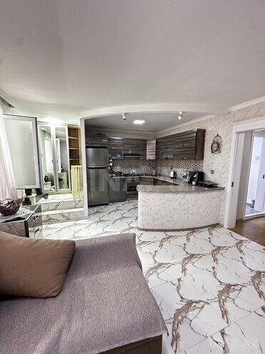 Satılır 5 otaqlı köhnə tikili 120 m², İnşaatçılar m., photo 20 from 32