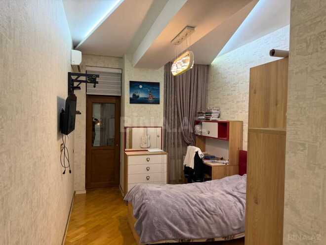 Продаётся 4-комн. вторичка 182 м², Насиминский  р., photo 9 from 25