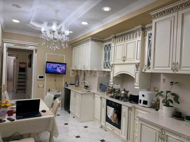 Продаётся 4-комн. вторичка 182 м², Насиминский  р., photo 14 from 25