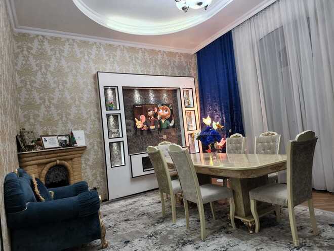 Сдаётся 4-комн. вторичка 140 м², м. Ичеришехер, photo 1 from 32