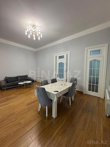 İcarəyə verilir 2 otaqlı köhnə tikili 100 m², Sahil m., photo 1 from 12