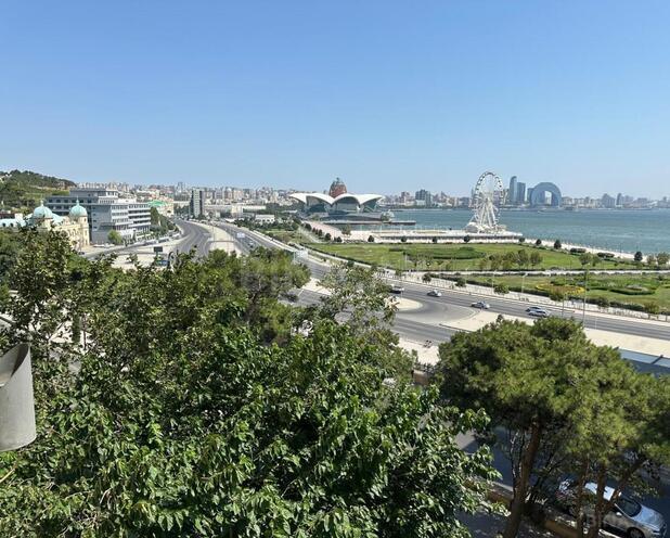 İcarəyə verilir 3 otaqlı köhnə tikili 90 m², Səbail r., photo 1 from 17