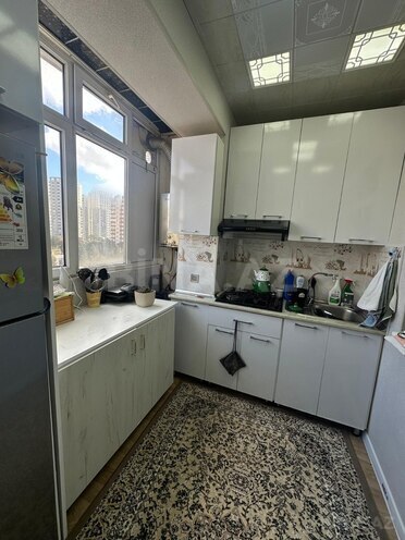 Продается 3-комн. вторичка 65 м², м. Ази Асланов, photo 10 from 15