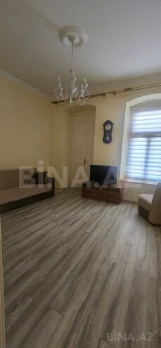 Сдаётся 3-комн. вторичка 60 м², м. Ичеришехер, photo 1 from 9