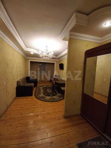 Satılır 2 otaqlı köhnə tikili 65 m², İnşaatçılar m., photo 4 from 17