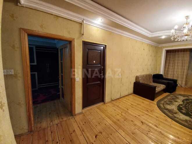Satılır 2 otaqlı köhnə tikili 65 m², İnşaatçılar m., photo 5 from 17