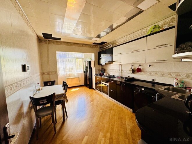 Satılır 5 otaqlı köhnə tikili 100 m², Qara Qarayev m., photo 13 from 24