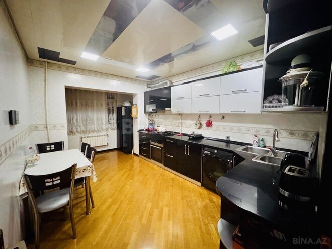Satılır 5 otaqlı köhnə tikili 100 m², Qara Qarayev m., photo 14 from 24