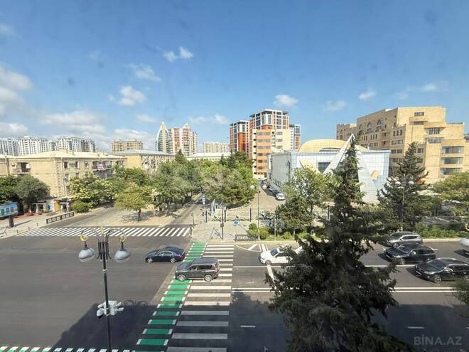 Satılır 4 otaqlı köhnə tikili 110 m², Elmlər Akademiyası m., photo 30 from 32