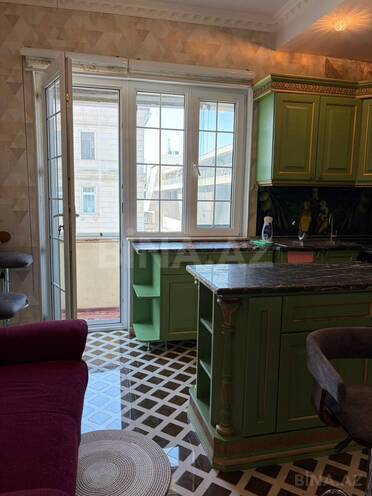 Satılır 4 otaqlı köhnə tikili 110 m², Elmlər Akademiyası m., photo 15 from 32