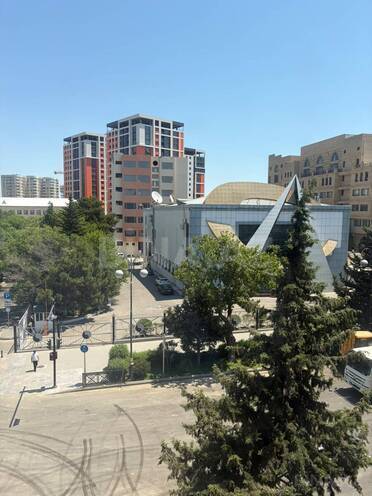 Satılır 4 otaqlı köhnə tikili 110 m², Elmlər Akademiyası m., photo 31 from 32