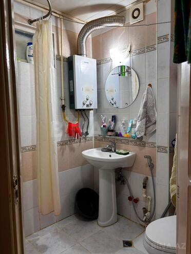 Satılır 2 otaqlı köhnə tikili 40 m², Qara Qarayev m., photo 8 from 9
