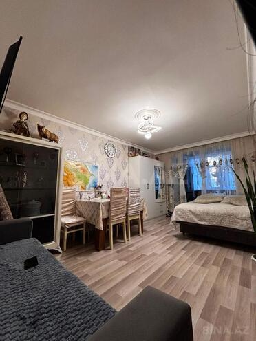 Satılır 2 otaqlı köhnə tikili 40 m², Qara Qarayev m., photo 1 from 9