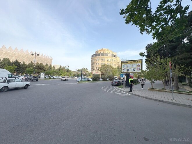 Satılır 2 otaqlı köhnə tikili 65 m², Yasamal r., photo 13 from 14
