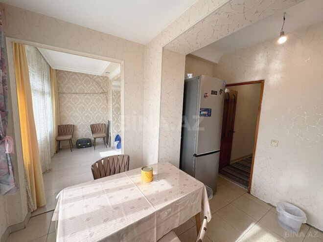 Satılır 2 otaqlı köhnə tikili 65 m², Yasamal r., photo 11 from 14