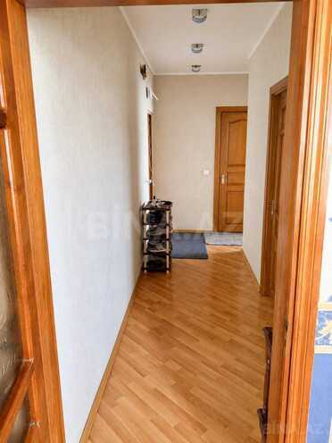 Продаётся 2-комн. вторичка 65 м², м. Кара Караев, photo 5 from 8