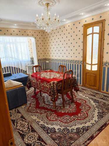 Продаётся 2-комн. вторичка 65 м², м. Кара Караев, photo 1 from 8