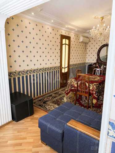 Продаётся 2-комн. вторичка 65 м², м. Кара Караев, photo 3 from 8