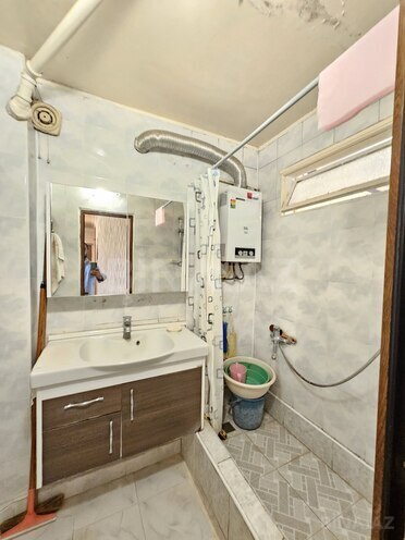 Satılır 3 otaqlı köhnə tikili 75 m², Nizami m., photo 16 from 17