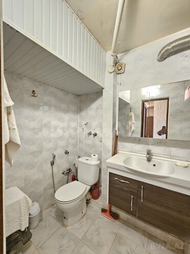 Satılır 3 otaqlı köhnə tikili 75 m², Nizami m., photo 15 from 17