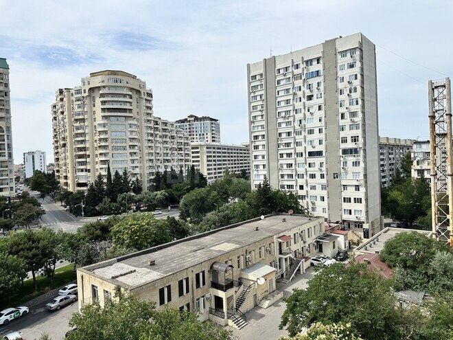 Продаётся 3-комн. вторичка 90 м², м. Азадлыг проспекти, photo 4 from 32