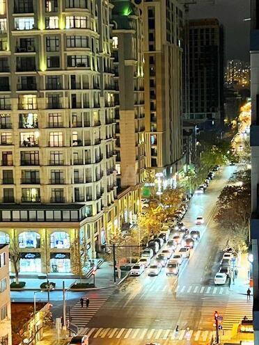 Satılır 3 otaqlı köhnə tikili 75 m², Nəsimi r., photo 1 from 14