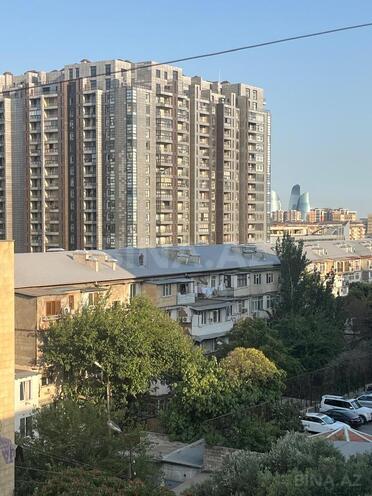 Satılır 2 otaqlı köhnə tikili 42 m², Elmlər Akademiyası m., photo 1 from 10