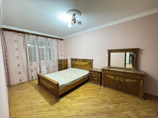 İcarəyə verilir 4 otaqlı köhnə tikili 140 m², Elmlər Akademiyası m., photo 1 from 6
