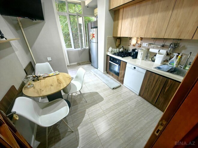 Satılır 3 otaqlı köhnə tikili 80 m², 28 May m., photo 14 from 32