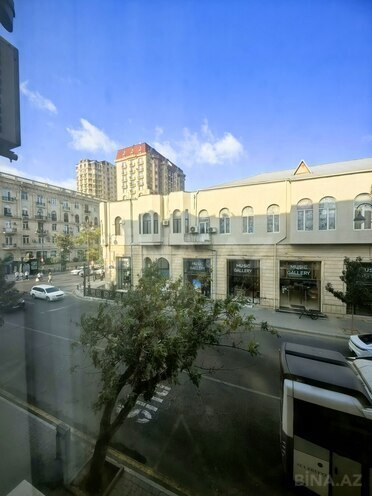 Satılır 3 otaqlı köhnə tikili 80 m², 28 May m., photo 17 from 32