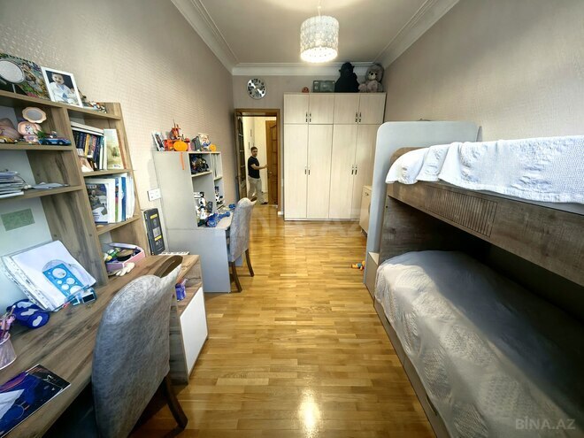 Satılır 3 otaqlı köhnə tikili 80 m², 28 May m., photo 19 from 32