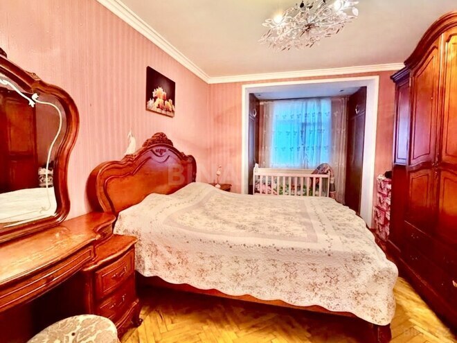 Satılır 3 otaqlı köhnə tikili 75 m², Qara Qarayev m., photo 16 from 30