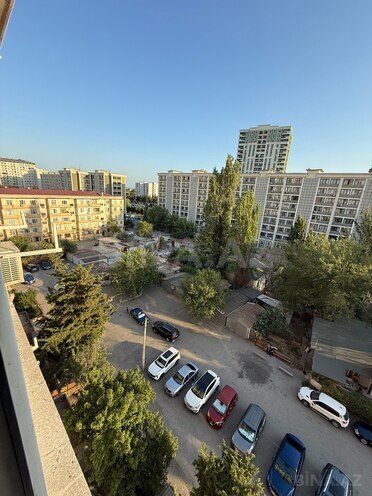 Satılır 3 otaqlı köhnə tikili 90 m², Həzi Aslanov q., photo 17 from 18