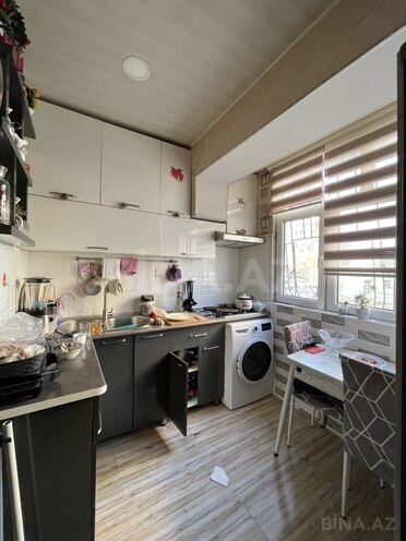 Satılır 2 otaqlı köhnə tikili 60 m², Hövsan q., photo 4 from 15