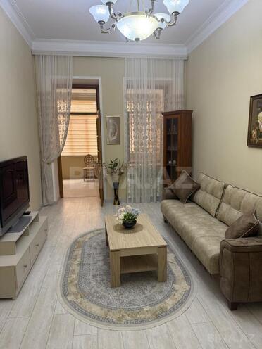 İcarəyə verilir 2 otaqlı köhnə tikili 65 m², Sahil m., photo 1 from 12