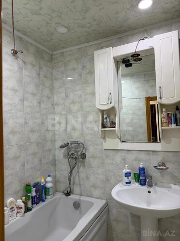 Продаётся 2-комн. вторичка 65 м², м. Ази Асланов, photo 4 from 8