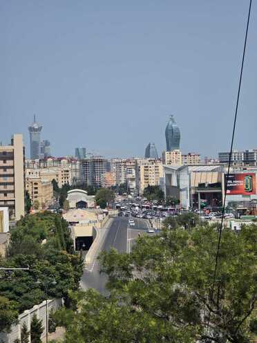 Satılır 2 otaqlı köhnə tikili 65 m², Gənclik m., photo 1 from 20