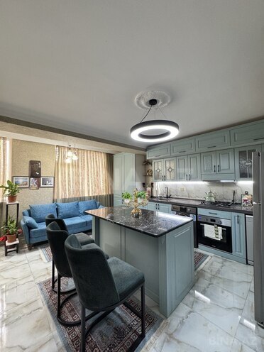 Satılır 3 otaqlı köhnə tikili 110 m², Elmlər Akademiyası m., photo 1 from 16
